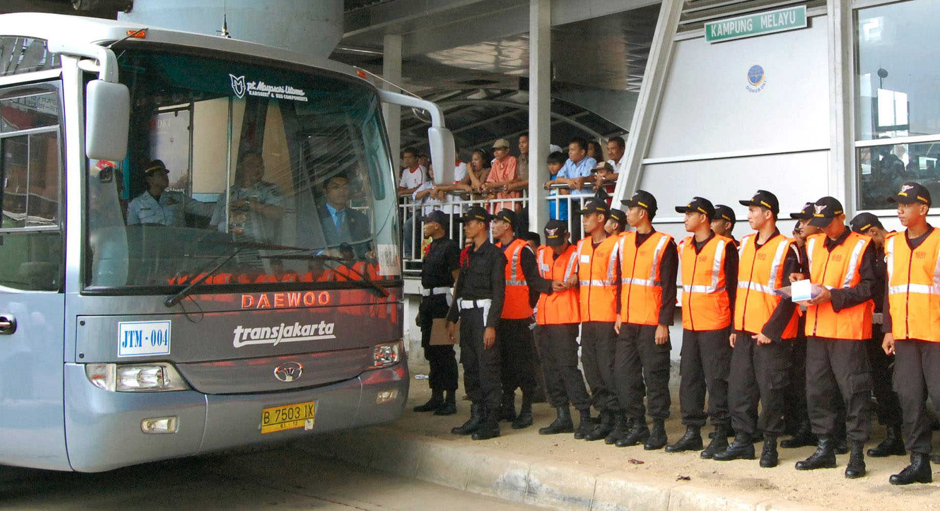 KORIDOR BARU BUSWAY antara