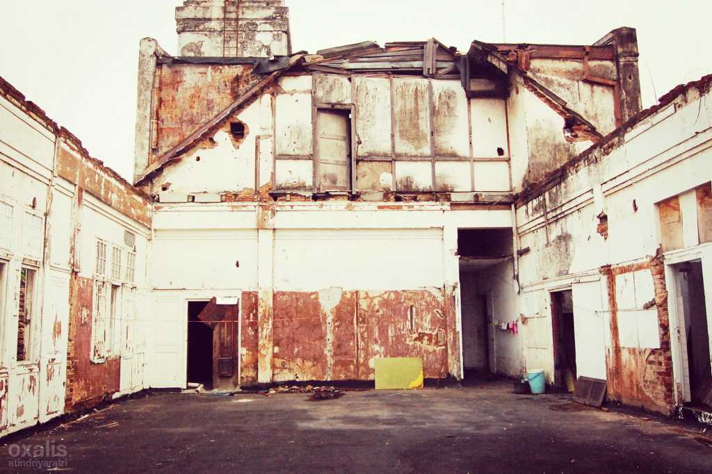 the abandoned building of antara